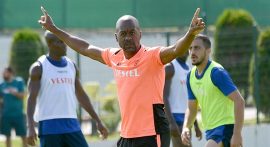 Trabzonspor’da Newton’dan 'sıkı pres' uyarısı