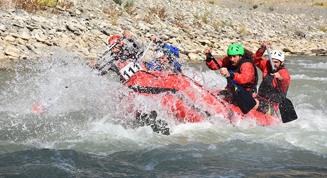Hakkari’deki rafting heyecana sona erdi