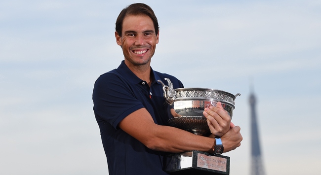 Rafael Nadal’a üstün liyakat nişanı