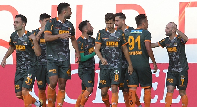 Alanyaspor milli araya lider girdi