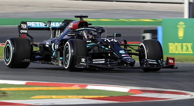 Hamilton, Schumacher’in rekoru için İstanbul’da