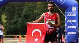 Köyünde koşmaya başladı atletizmde şampiyon oldu