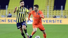 Fenerbahçe'de 5, Başakşehir'de 6 değişiklik