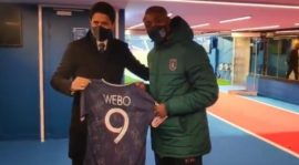 PSG Başkanı Al-Khelaifi'den Webo'ya forma hediyesi