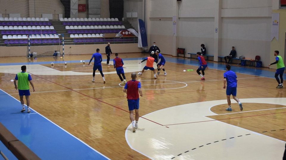 Belçika’nın futsal takımı kamp için Afyonkarahisar’ı tercih etti