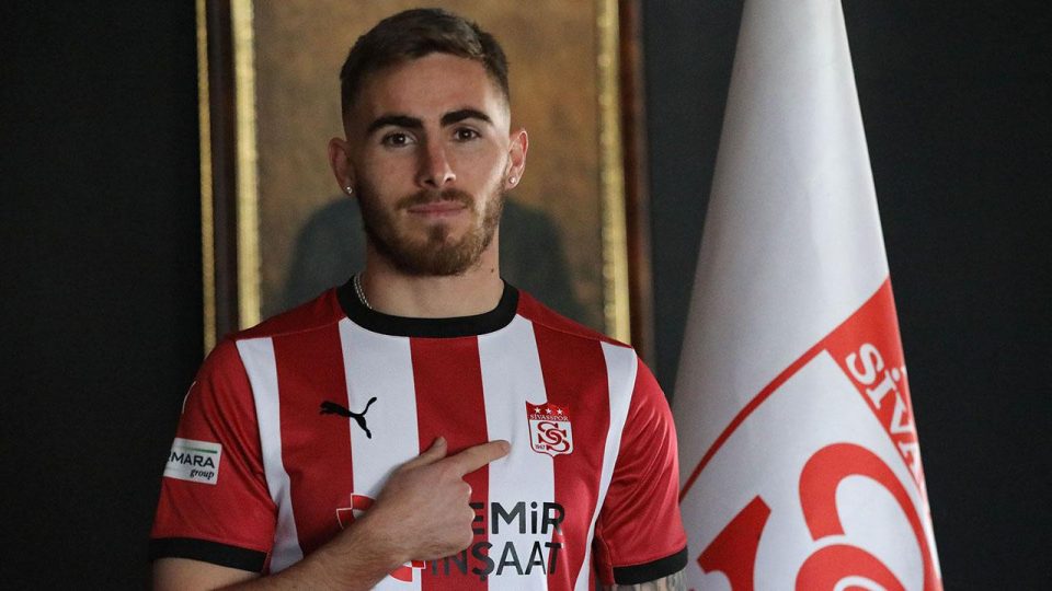 Kırmızı-beyazlı ekibin yeni transferi Tyler Boyd Sivas’ta