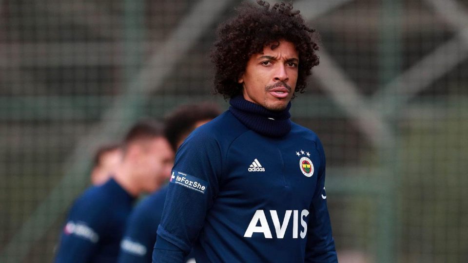 Luiz Gustavo’dan Fenerbahçe’ye kötü haber