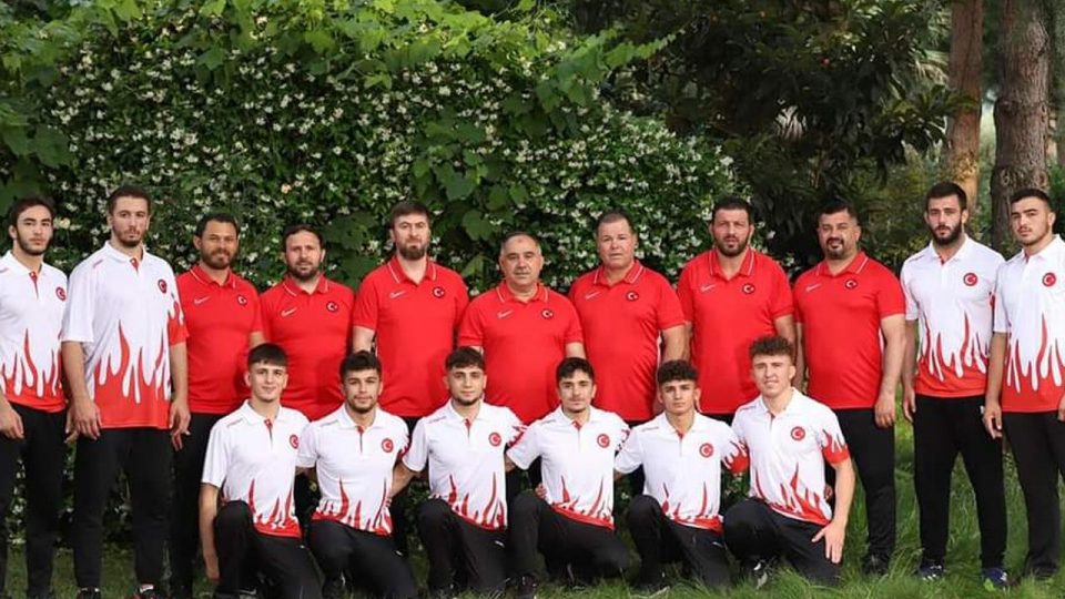 Genç güreşçiler Avrupa Şampiyonası’nda mindere çıkacak