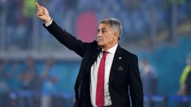 Şenol Güneş, A Milli Takım'la 82. maçına çıkıyor