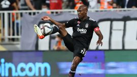 Beşiktaş'ta Atiba sakatlandı