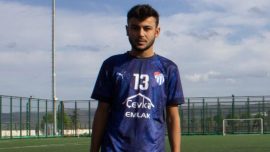 Kırmızı kart gördü tabancayla rakip takımın soyunma odasını bastı