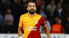 Arda Turan eleştirilere cevap verdi