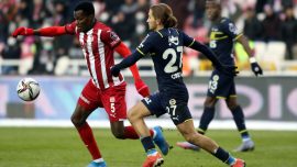 Fenerbahçe, Sivasspor'a takıldı