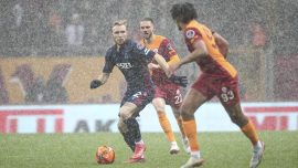 Galatasaray'da 5,  Trabzonspor'da 2 değişiklik