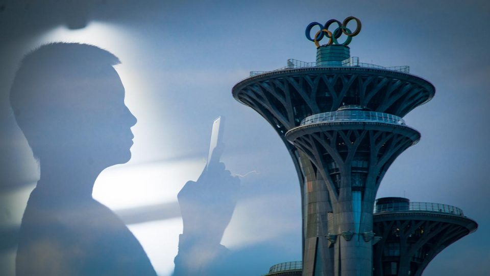 FBI’dan Pekin Olimpiyat Oyunlarına katılacak sporculara ‘telefonlarınızı evde bırakın’ çağrısı