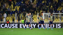 Fenerbahçe Slavia Prag'a sahasında mağlup oldu