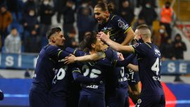 Fenerbahçe 19 maç sonra 3'te 3 yaptı