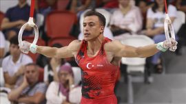 Adem Asil'den altın madalya