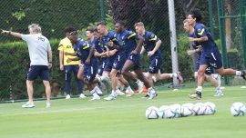 Fenerbahçe sahaya indi
