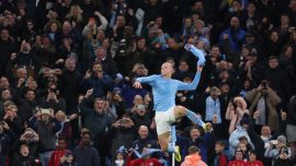 10 kişi kalan Manchester City'yi Haaland kurtardı
