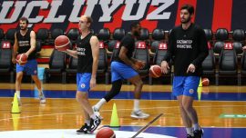 Gaziantep Basketbol Avrupa'da gruptan çıkmayı garantilemek istiyor