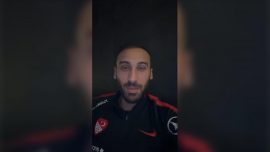 Cenk Tosun'dan depremzede çocuğa destek mesajı