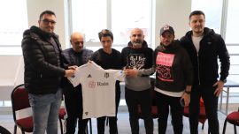 Denizli'deki depremzede aileye "Beşiktaş" morali
