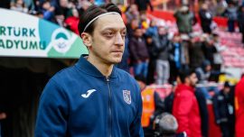 Mesut Özil'in futbolu bırakması İspanyol basınında