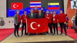 Milli halterci Burcu İldem'den 3 madalya