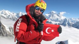 Milli dağcı Tunç Fındık 14x8000 projesini bitiren ilk Türk oldu
