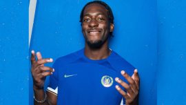 Chelsea savunma oyuncusu Axel Disasi'yi transfer etti