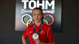 Güreşte dünya ikincisi olan Eylem Engin'in hedefi olimpiyat şampiyonluğu