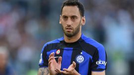 Hakan Çalhanoğlu İtalya'da tarihe geçti