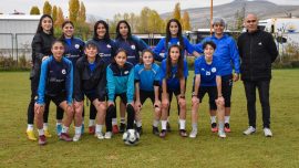 Vanlı kızların gözü 1. Lig'de