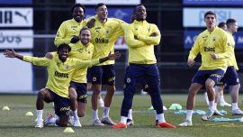 Fenerbahçe Süper Kupa maçı için Suudi Arabistan'a gitti